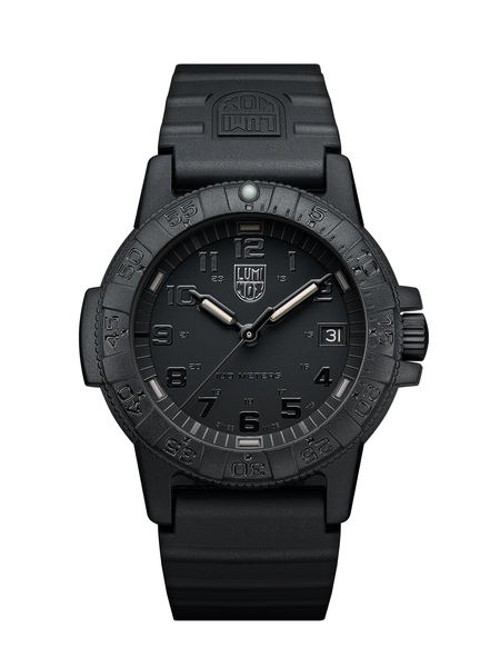 Czarny zegarek męski na pasku Luminox Leatherback Sea Turtle 0300 Series Blackout