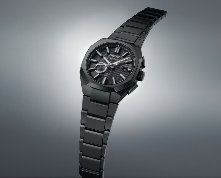 Zegarek męski Seiko Astron SI SSJ015J1 z czarną tarczą na tytanowej bransolecie